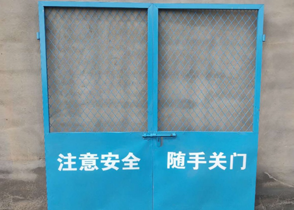 電梯樓層防護門